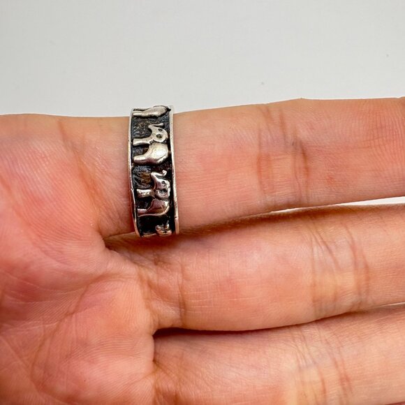 VTG Solid Sterling Silver 925 Elephant Design Cigar Band Ring Size 8 - Picture 7 of 10